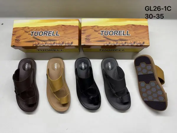 Men's comfortable and trendy style is exported to Africa and the Middle East throughout the four seasons Men's comfortable and trendy style is exported to Africa and the Middle East throughout the four seasons